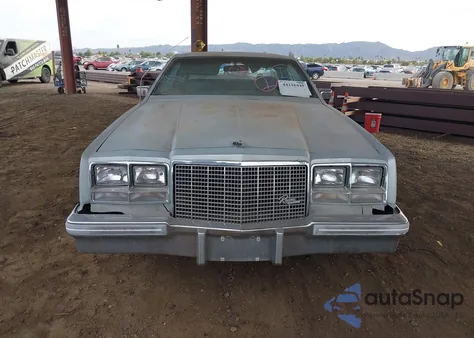 1981 Buick Riviera z USA, uszkodzony, nr VIN 1G4AZ57Y5BE435049